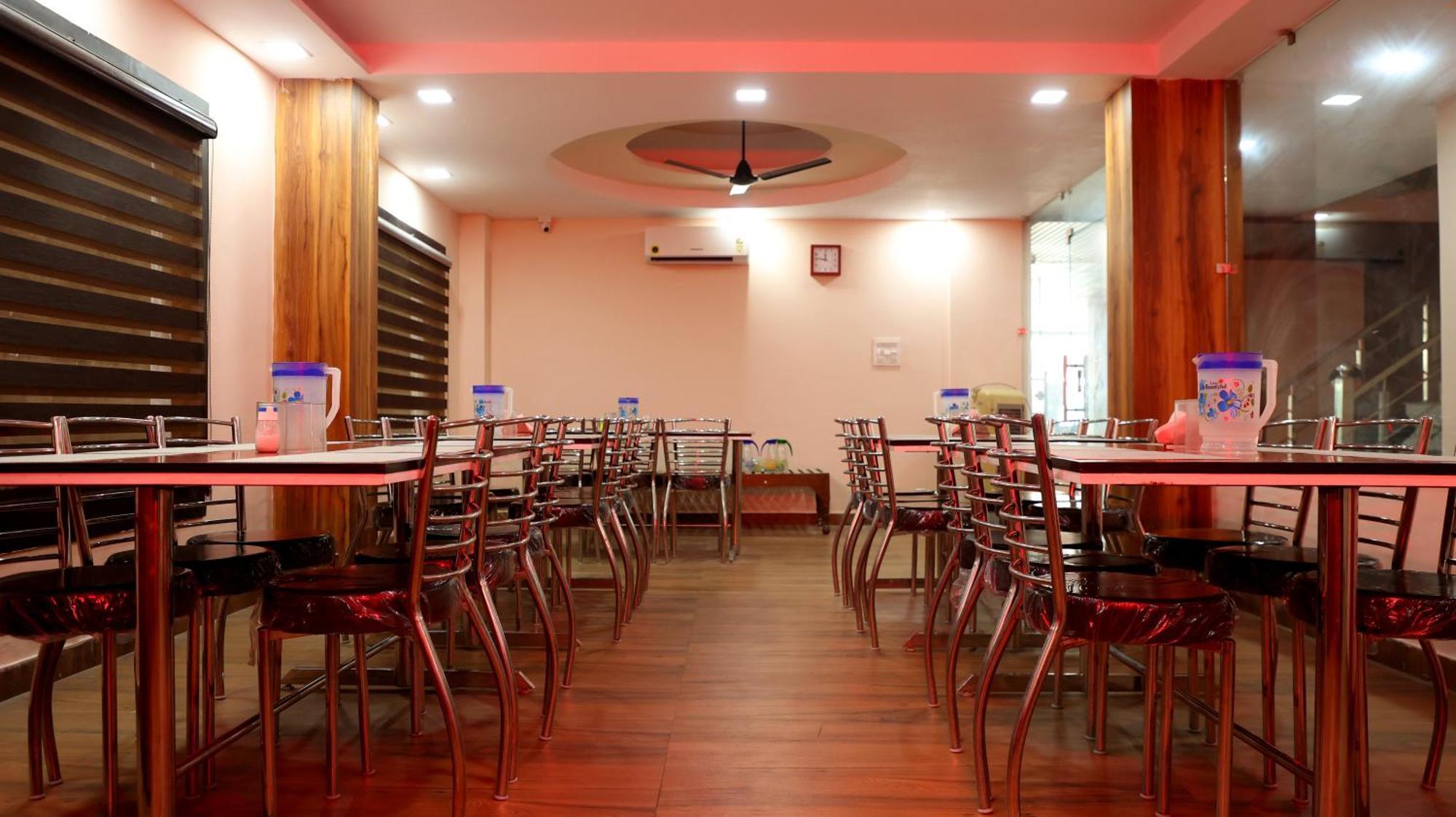 Hotel Blue Pine Haridwār Екстериор снимка