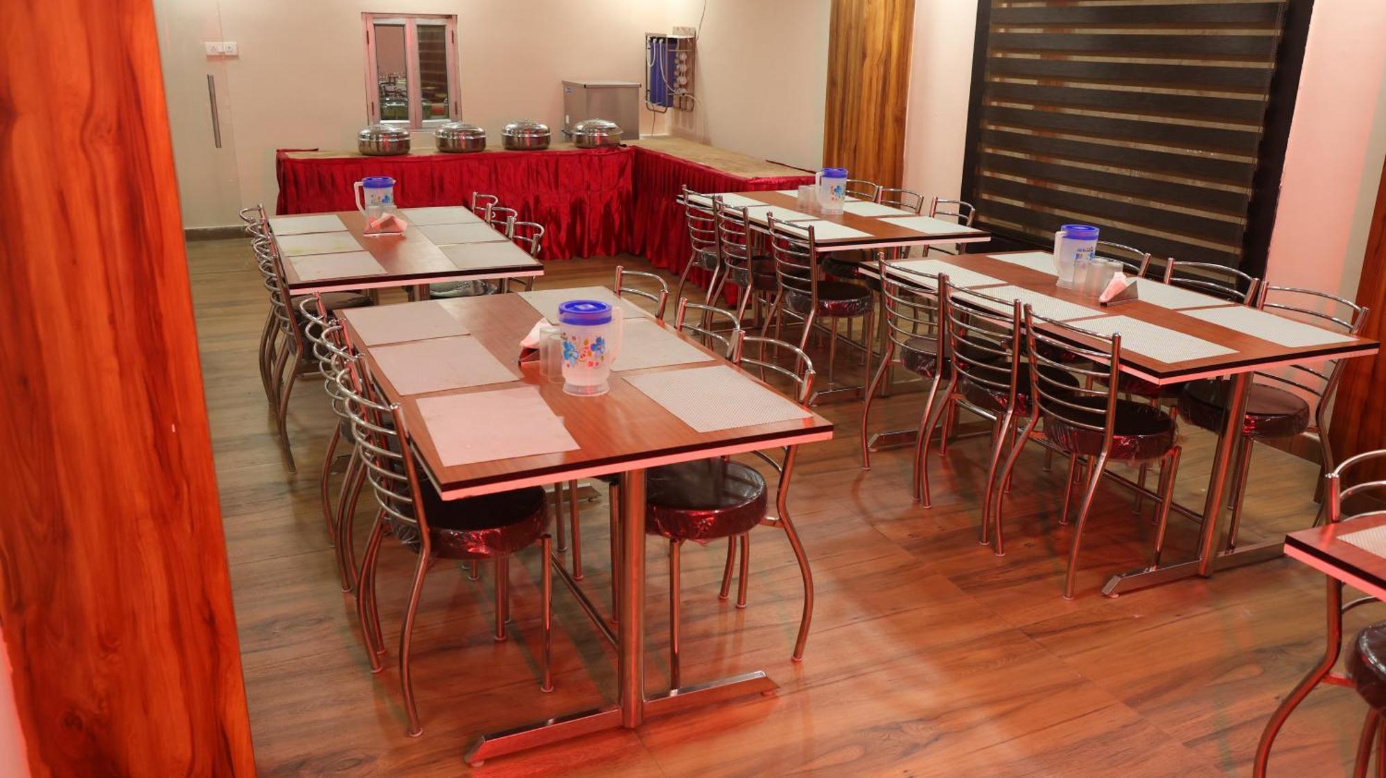 Hotel Blue Pine Haridwār Екстериор снимка